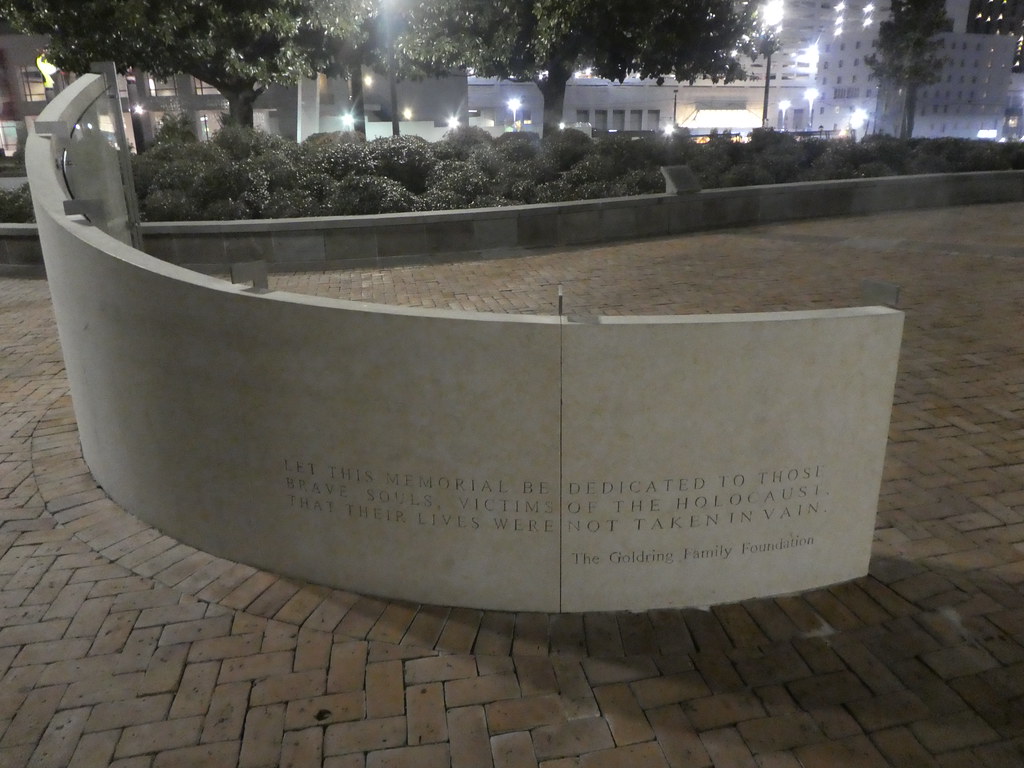 1130409
