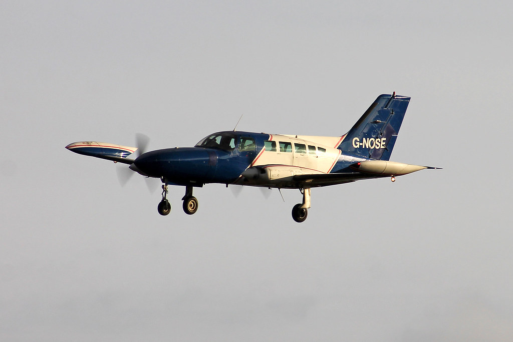 G-NOSE Cessna 402B RVL Aviation | Doncaster Airport 1.11.16 … | Flickr