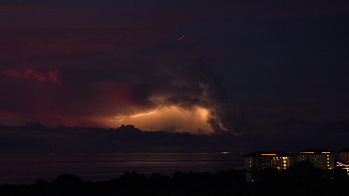 Nom de Zeus! (suite) by jeangrgoire_marin, A very flashy cloud after the sunset. Seen from Punta Engaño, looking northward at about 10 to 20 ki
