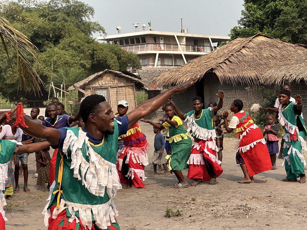 Danses traditionnelles du peuple Moye