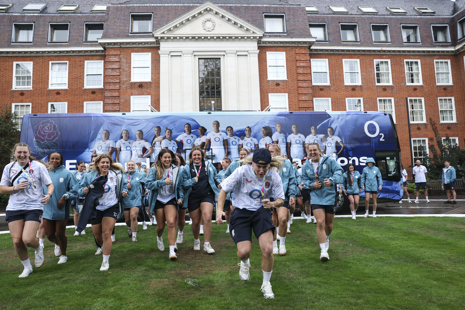 Red Roses WRWC25 Winners Parade 28.09 | Flickr