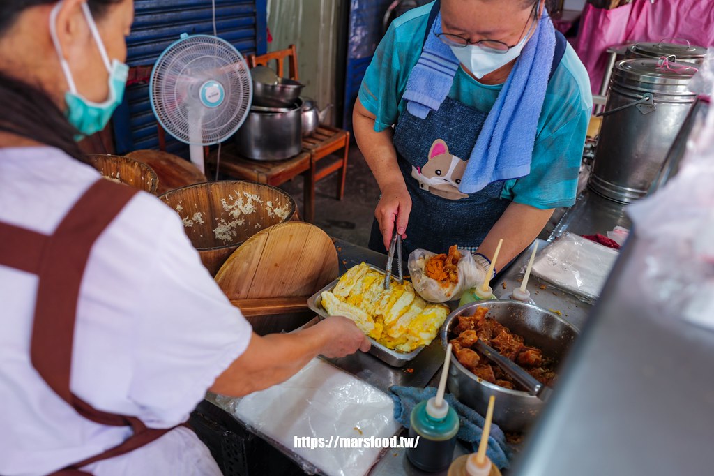宜蘭美食 》美圓飯糰,羅東民生市場老字號古早味飯糰 @馬鈴薯大哥 batch_L1130722