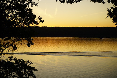 Sunset, Lake Seneca | by jmlwinder
