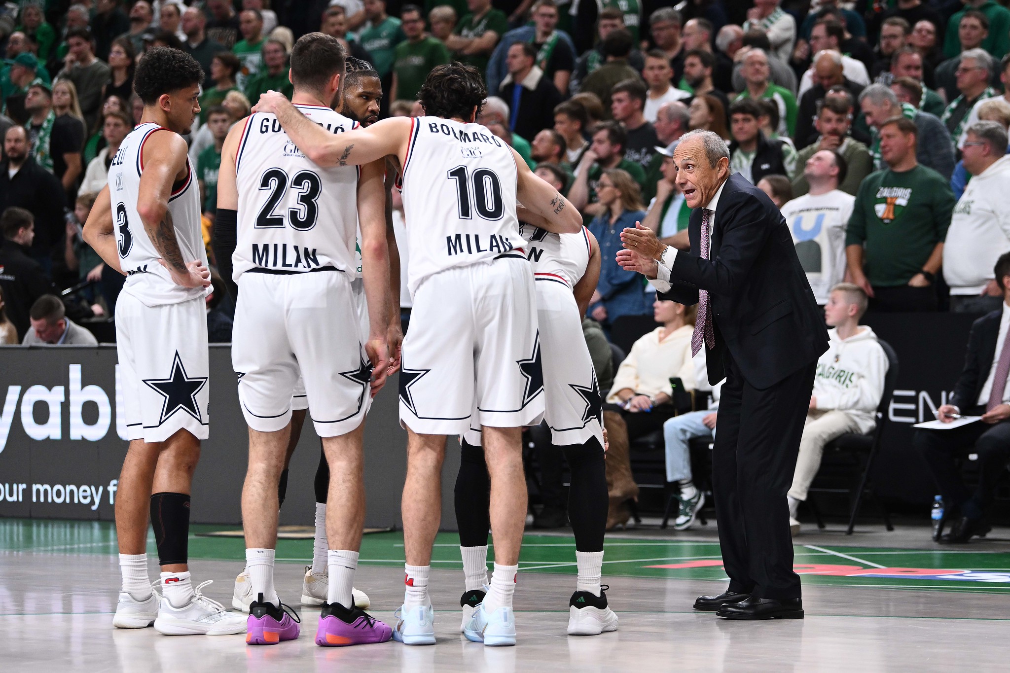 Coach Messina: “In un clima stupendo, grande reazione della difesa”