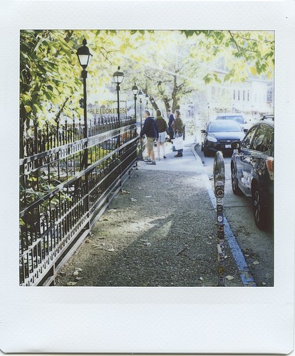Golden light, autumn leaves, busy sidewalk | by JablesPhotos