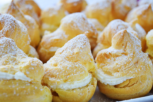 Appetizing cream puffs