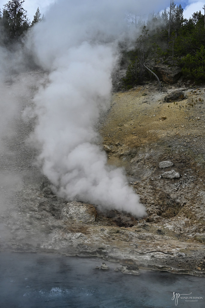 BERYL SPRING - Gibbon Geyser Basin | Beryl Spring is one of … | Flickr