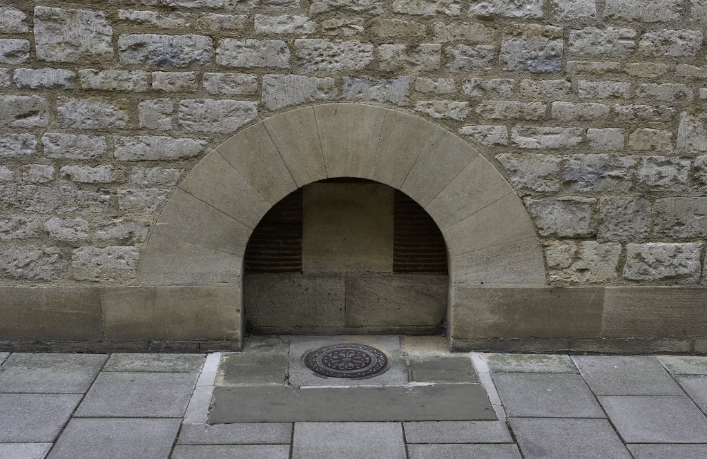 Stonework in Brewer Street, Oxford