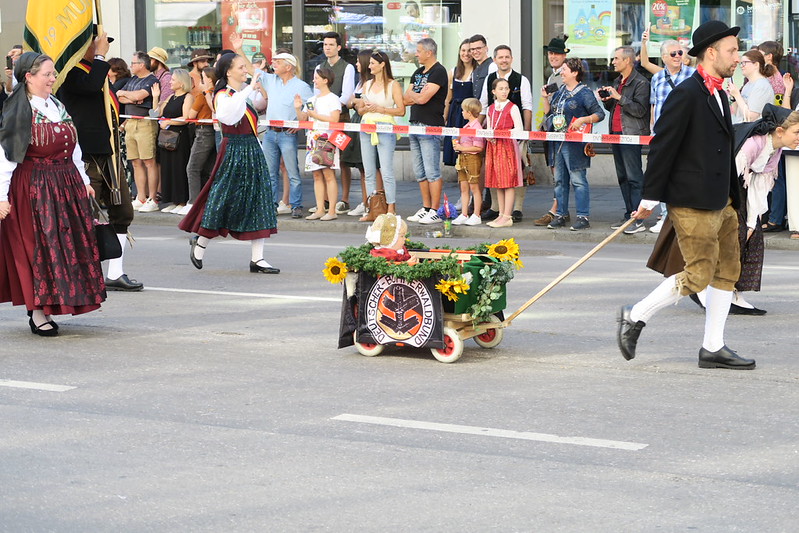 Oktoberfest parade / etdrysskanel.com