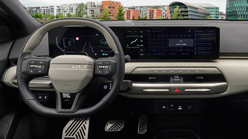 Conduzimos o novo Kia EV4