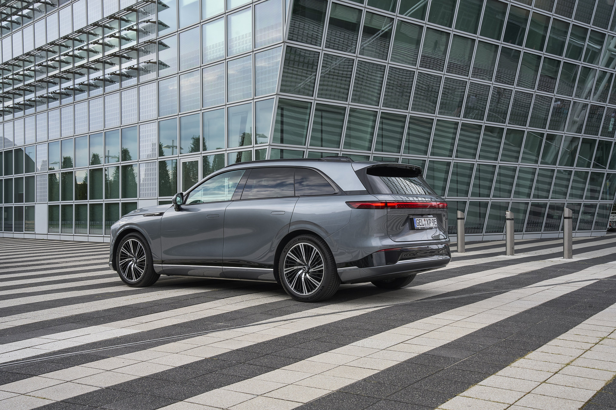 G9 exterior