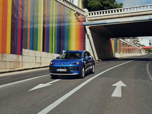 Volkswagen lança segunda geração do T-Roc com gama totalmente híbrida