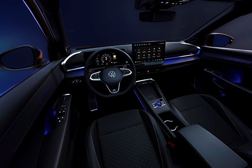 Volkswagen lança segunda geração do T-Roc com gama totalmente híbrida