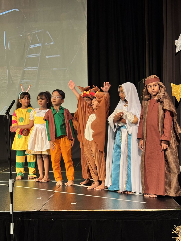 KS1 Nativity Lights Camel Action - December 02 & 03 2025 | Flickr