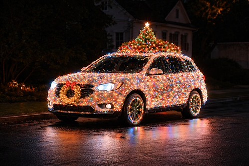 Enfeites de Natal nos carros: permitido ou passível de multa?