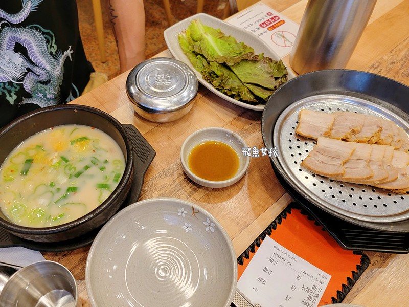 韓國釜山。南浦洞24小時美食：密陽血腸豬肉湯飯 2026最新菜單！釜山必吃豬肉湯飯(2026更新)