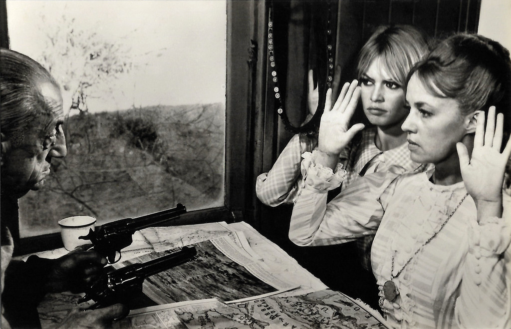 Jeanne Moreau and Brigitte Bardot in Viva Maria (1965) | Flickr