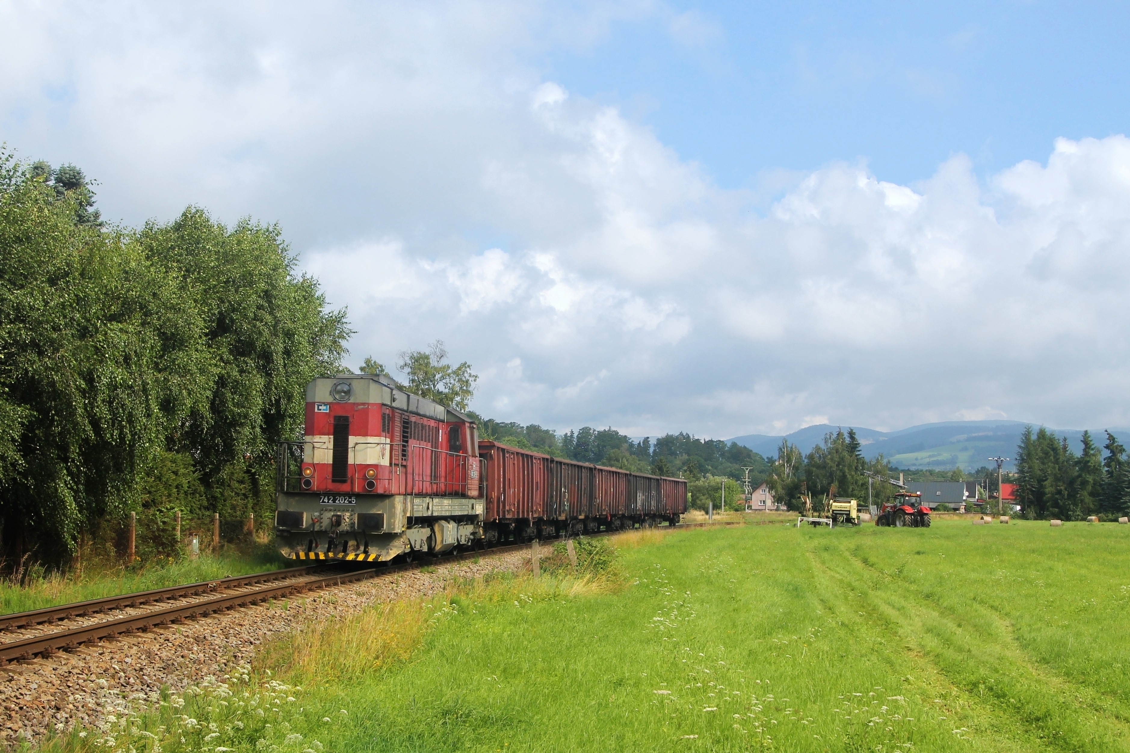 DC 742 202-5 in Kunice nad Labem op 15-7-2021