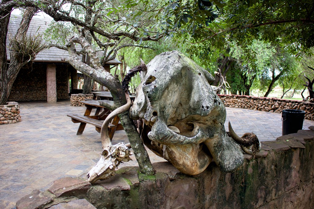 Restaurante Ndvolu Camp en parque nacional Hlane