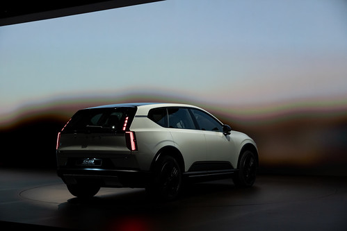 Novo Volvo EX60 é o auge sueco na inteligência e autonomia.