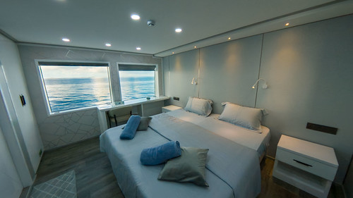 Deluxe cabin