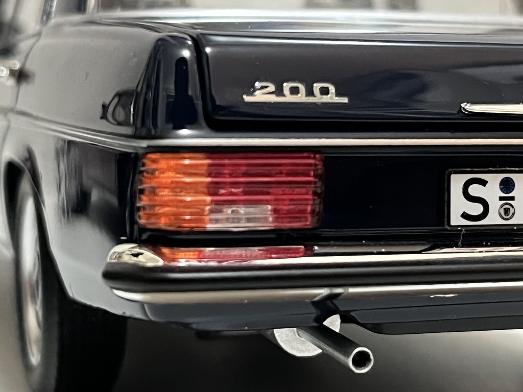 Mercedes W115 series | DiecastXchange Forum