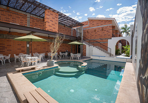 4-villa-carey