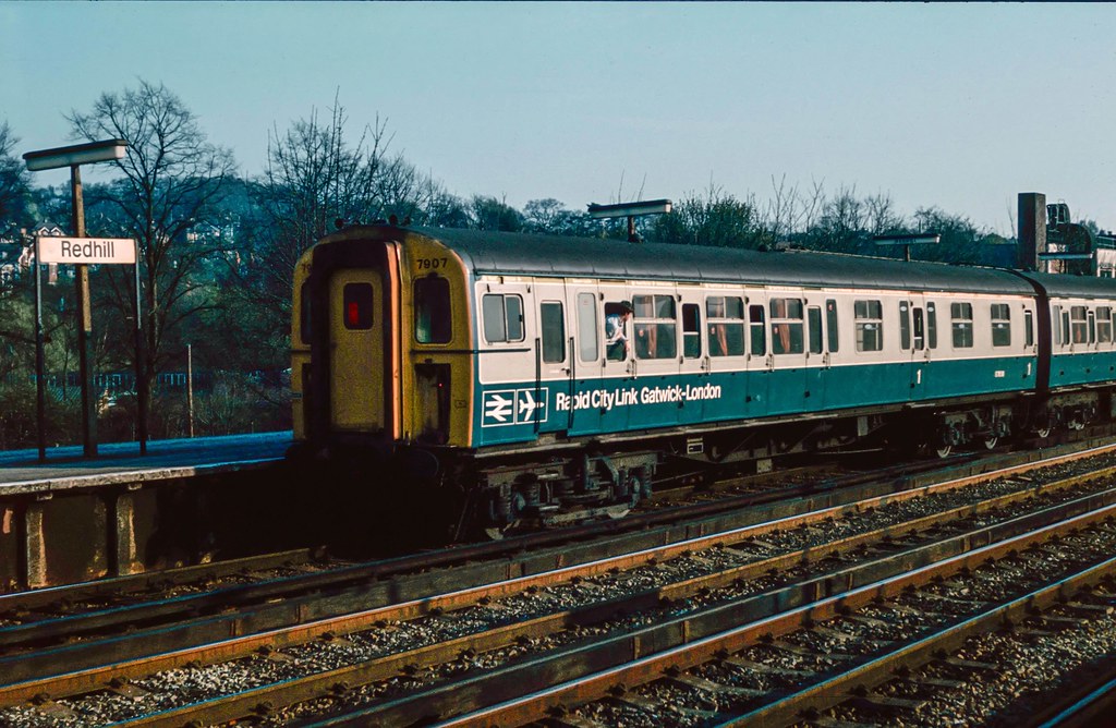 Class 427 '4-VEG' no.7907 at Redhill. 1982. | Cash strapped … | Flickr