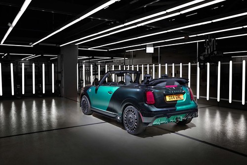 MINI revela o exclusivo MINI.01: um John Cooper Works Convertible único no mundo