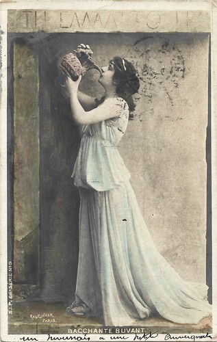 Bacchante buvante