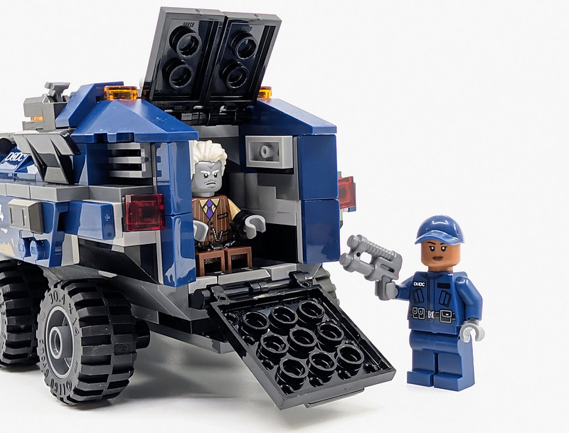76349 Spider-Man Prison Transport Chase Set Review10555819~2