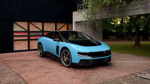 Antigo Presidente da Ferrari critica novo elétrico Luce: "Risco de destruir uma lenda"