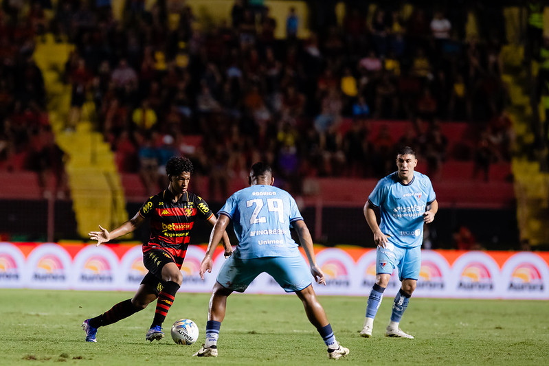 Jogo entre Sport x Fortaleza válido pela Semifinal da Copa do Nordeste 2026, partida realizada no estádio da Ilha do Retiro. Foto: Paulo Paiva / Sport Recife. Sport x Fortaleza | Semifinal Copa do Nordeste 2026 | 27/05/2026