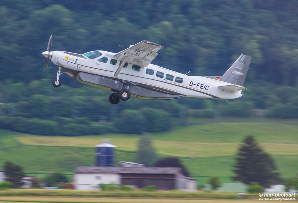 Cessna 208B Grand Caravan EX D-FEIC flYellow