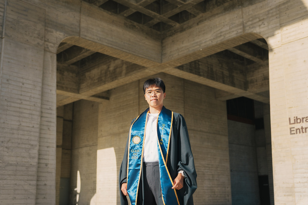 20260609_sean_grad_006_A6703717