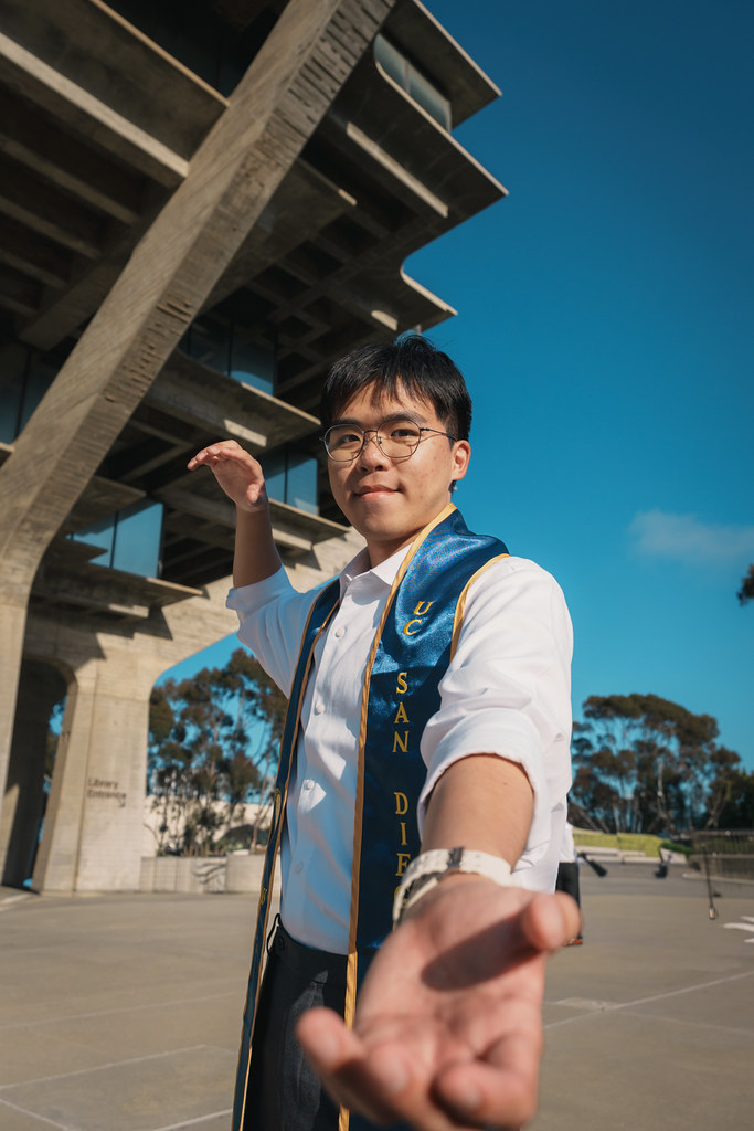20260609_sean_grad_015_A6703918