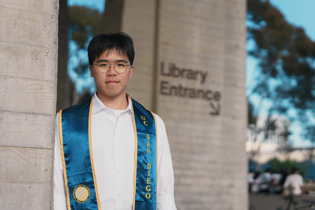 20260609_sean_grad_010_A6703756