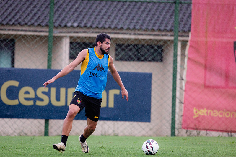 Jogadores do Sport Club do Recife participam de treinamento no CT do Sport, em Recife (PE), nesta segunda-feira, 22 de junho de 2026, como parte da preparação da equipe para a partida contra o Fortaleza, válida pela 15ª rodada do Campeonato Brasileiro da Série B. Foto: Paulo Paiva / Sport Club do Recife. Treino CT Sport | 22/06/2026