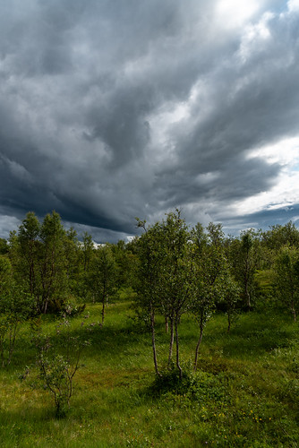 Weather divide over Rugeldal valley in Norway