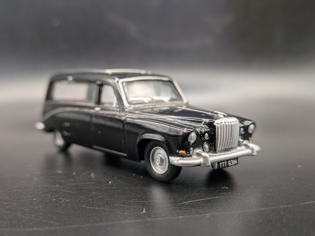 Oxford Diecast Daimler DS420 hearse
