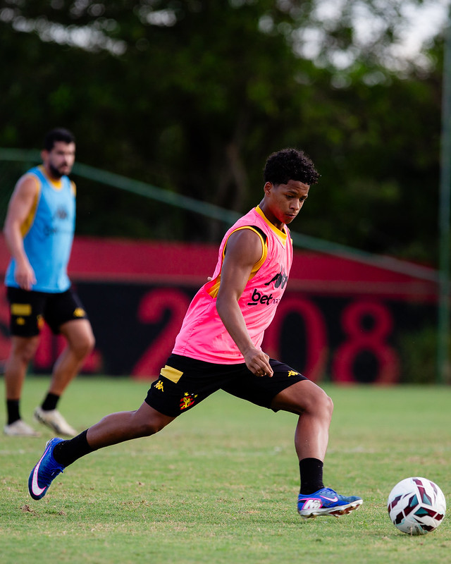 Jogadores do Sport Club do Recife participam de treinamento no CT do Sport, em Recife (PE), nesta quarta-feira, 08 de Julho de 2026, como parte da preparação da equipe para a partida contra o Botafogo-SP, válida pela 17ª rodada do Campeonato Brasileiro da Série B. Foto: Paulo Paiva / Sport Club do Recife. Treino CT Sport | 08/07/2026