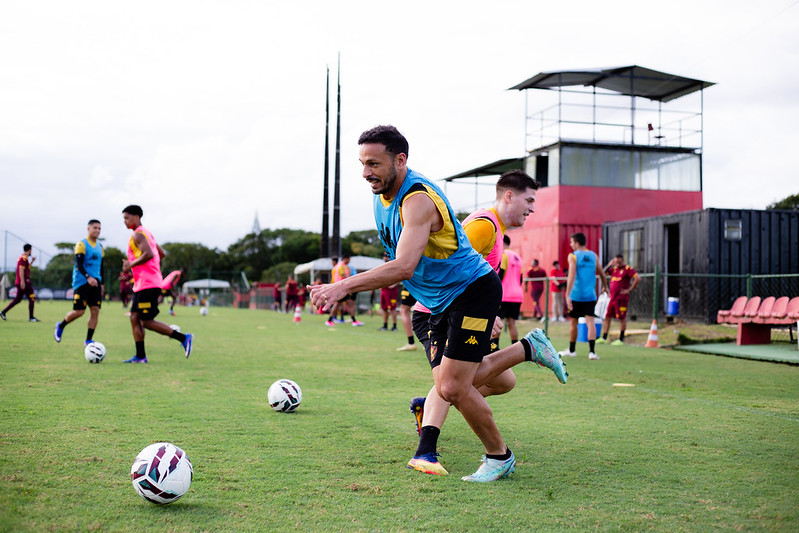 Jogadores do Sport Club do Recife participam de treinamento no CT do Sport, em Recife (PE), nesta quarta-feira, 08 de Julho de 2026, como parte da preparação da equipe para a partida contra o Botafogo-SP, válida pela 17ª rodada do Campeonato Brasileiro da Série B. Foto: Paulo Paiva / Sport Club do Recife. Treino CT Sport | 08/07/2026