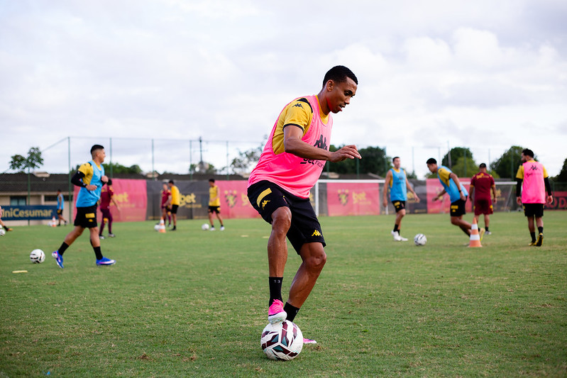 Jogadores do Sport Club do Recife participam de treinamento no CT do Sport, em Recife (PE), nesta quarta-feira, 08 de Julho de 2026, como parte da preparação da equipe para a partida contra o Botafogo-SP, válida pela 17ª rodada do Campeonato Brasileiro da Série B. Foto: Paulo Paiva / Sport Club do Recife. Treino CT Sport | 08/07/2026