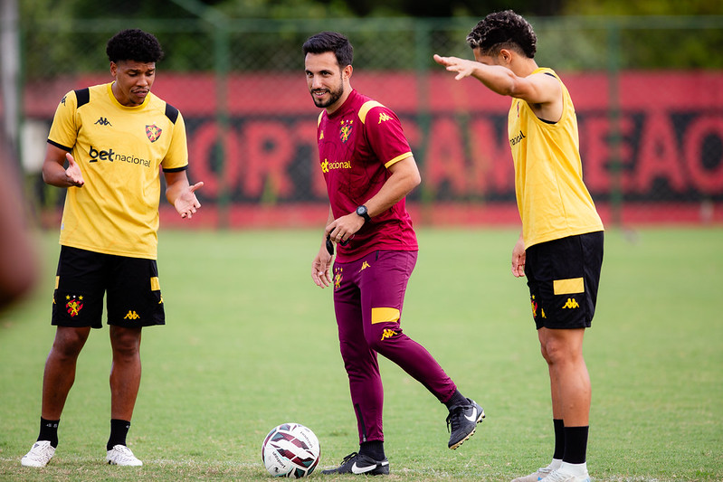 Jogadores do Sport Club do Recife participam de treinamento no CT do Sport, em Recife (PE), nesta quarta-feira, 08 de Julho de 2026, como parte da preparação da equipe para a partida contra o Botafogo-SP, válida pela 17ª rodada do Campeonato Brasileiro da Série B. Foto: Paulo Paiva / Sport Club do Recife. Treino CT Sport | 08/07/2026