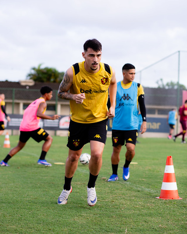Jogadores do Sport Club do Recife participam de treinamento no CT do Sport, em Recife (PE), nesta quarta-feira, 08 de Julho de 2026, como parte da preparação da equipe para a partida contra o Botafogo-SP, válida pela 17ª rodada do Campeonato Brasileiro da Série B. Foto: Paulo Paiva / Sport Club do Recife. Treino CT Sport | 08/07/2026