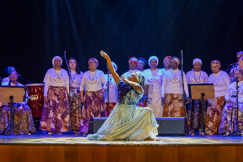 11.07.2026 - Apresentação do Coral Oju Obá - Cantos Sagrados e Populares no Theatro Sete de Abril - Fotos: Volmer Perez/Secom