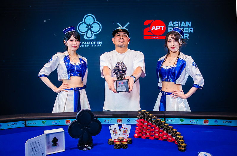 JOPT 2026 Tokyo #02 NLH Platinum Sponsored by APT優勝者のShun12さんとAPTトロフィー