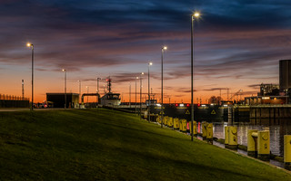 Flickr photo: Harbor Glow