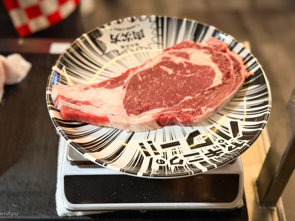 [桃園美食]肉次方燒肉放題．桃園中正店|王品燒肉吃到飽新指標~現切和牛嫩肩牛排、戰斧豬排、海鮮燒肉一次滿足 @VIVIYU小世界