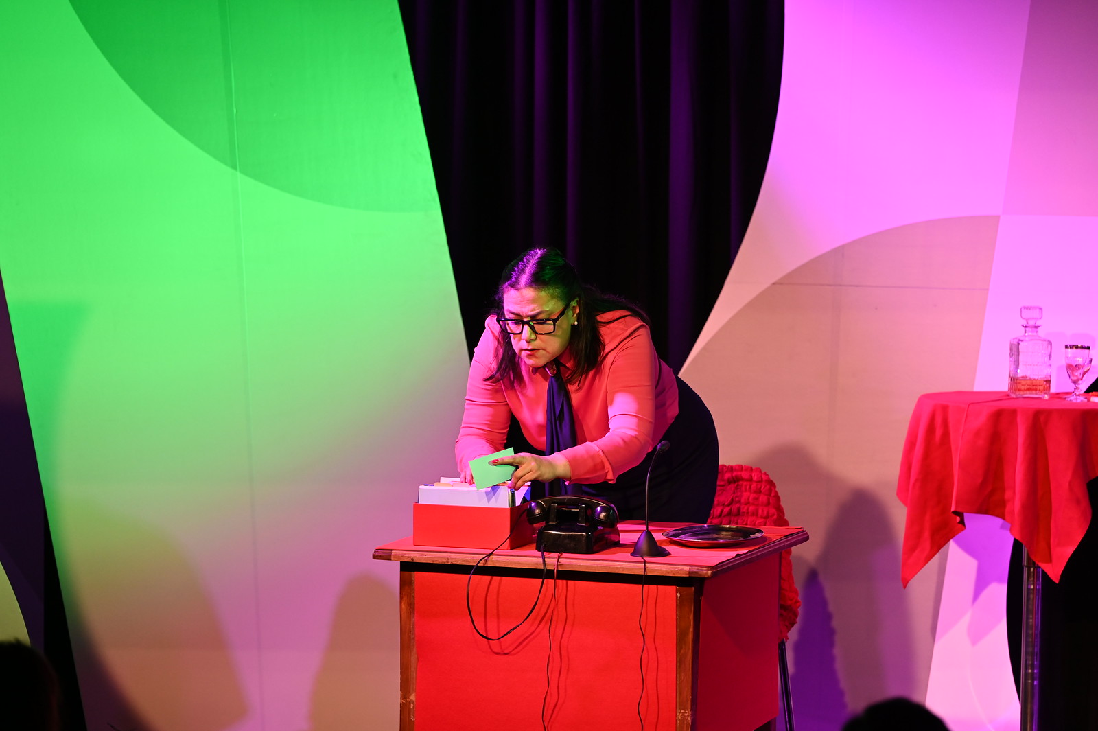 Obra de Teatro Los Arboles Mueren de Pie